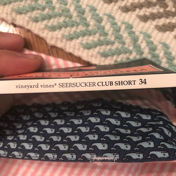 Vineyard Vines pink seersucker club short - Picture 5 of 6